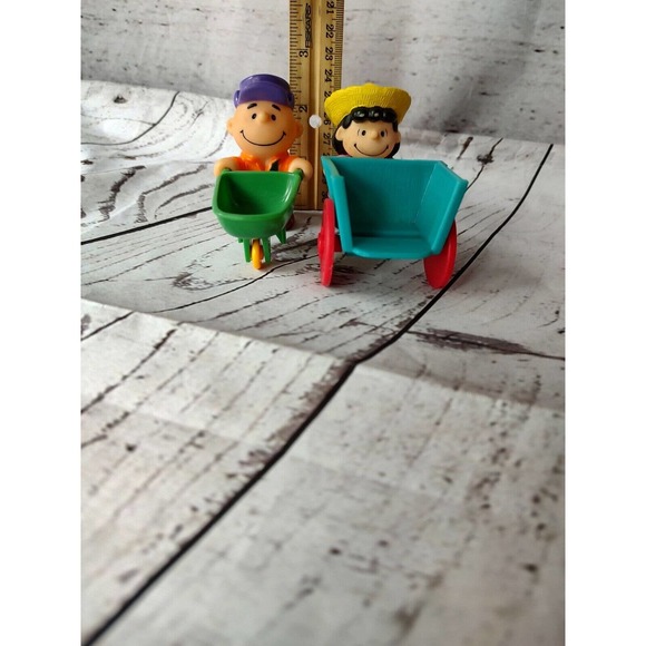 2 Vintage Peanuts Figures McDonald's Toys Charlie Brown And Lucy - Picture 6 of 6